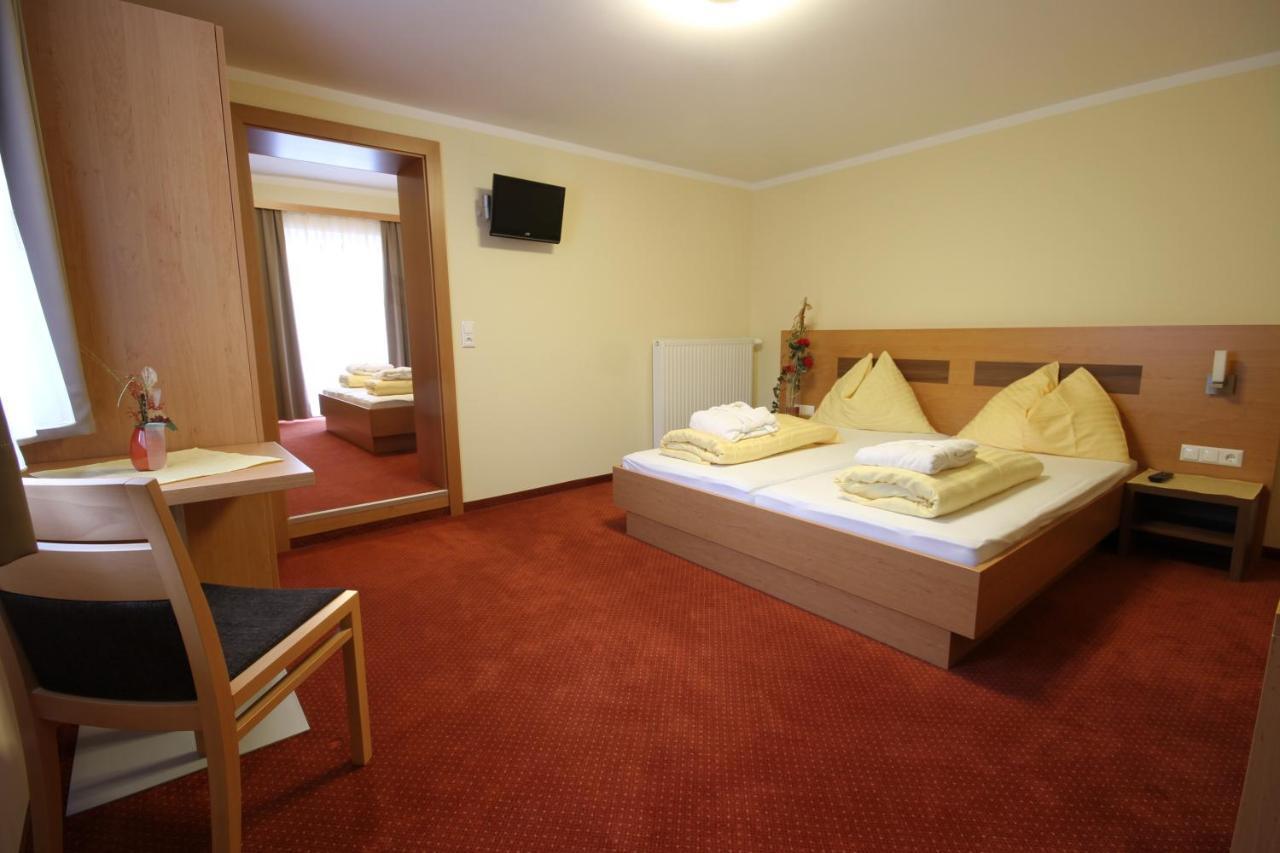 Panoramadorf Saualpe Hotel Eberstein Room photo